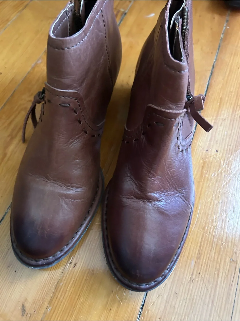 Gianni Bini Brown Leather Chukka Ankle Boots